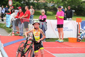 3145-ambrusoli50-trisenec2025-a.jpg