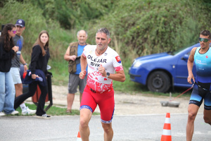 3274-olejar50-trirovinka2025-a.jpg