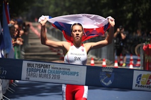 869-michalickova22-thumb-983c.jpg